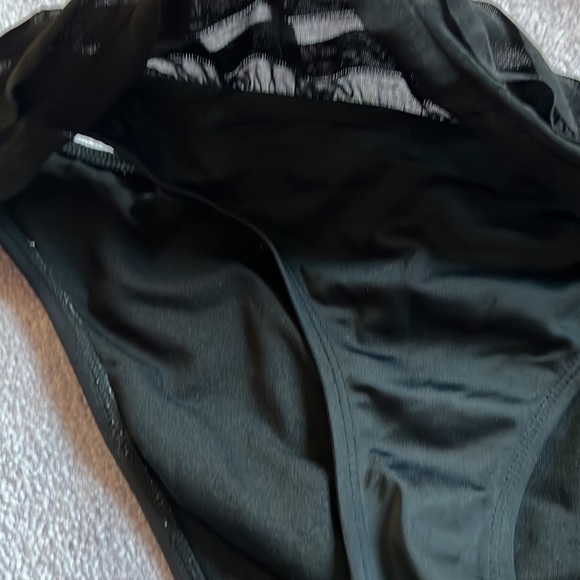 Size Large Kirra Bathing Suit Bottoms - Picture 2 of 4